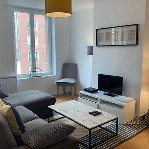 Centre - Beautiful Bright Apartment! Apartment